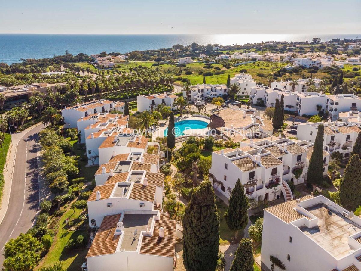 Coastal Retreat With Pool And Beach Access By Drago Rentals アルブフェイラ エクステリア 写真