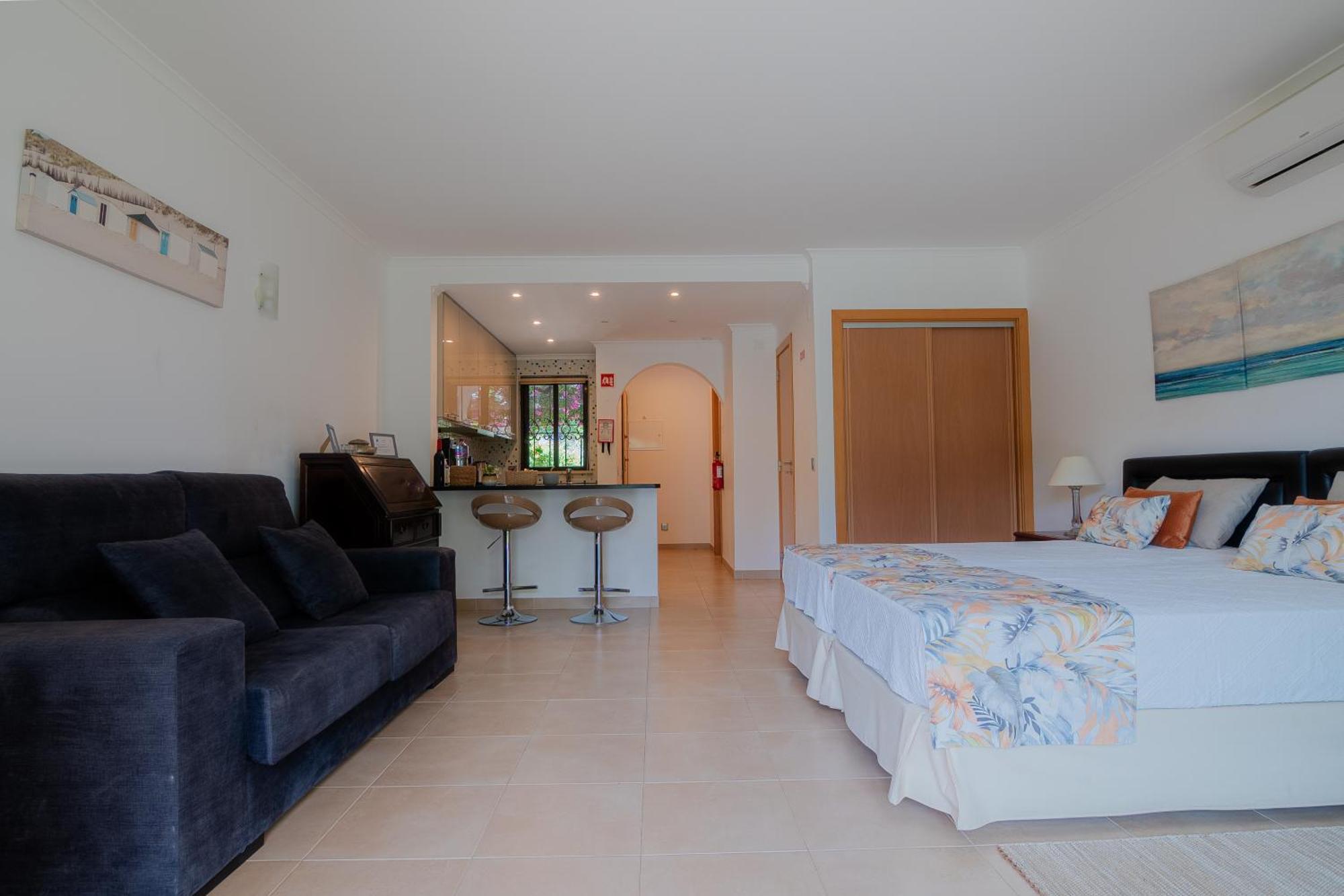 Coastal Retreat With Pool And Beach Access By Drago Rentals アルブフェイラ エクステリア 写真