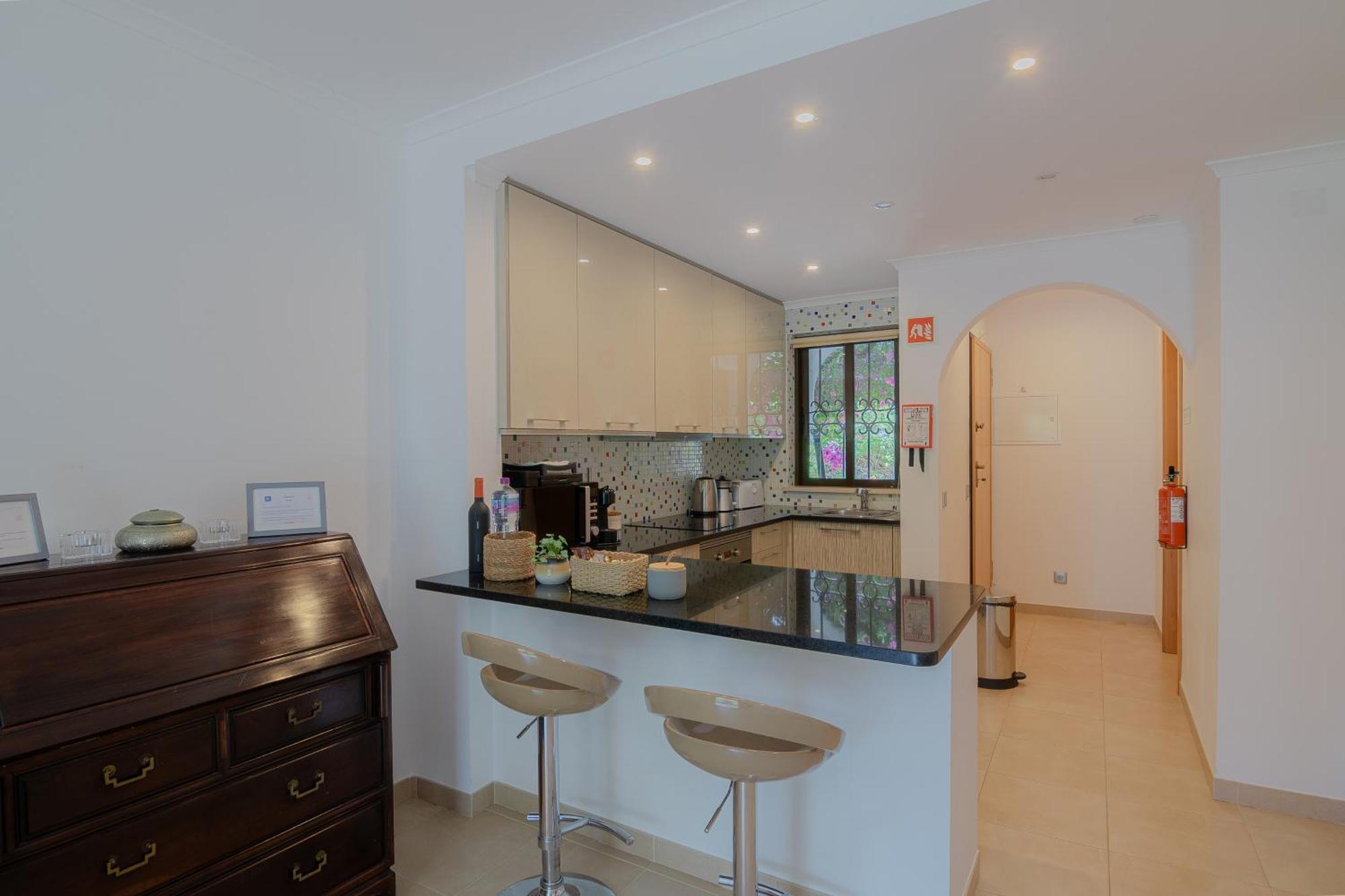 Coastal Retreat With Pool And Beach Access By Drago Rentals アルブフェイラ エクステリア 写真