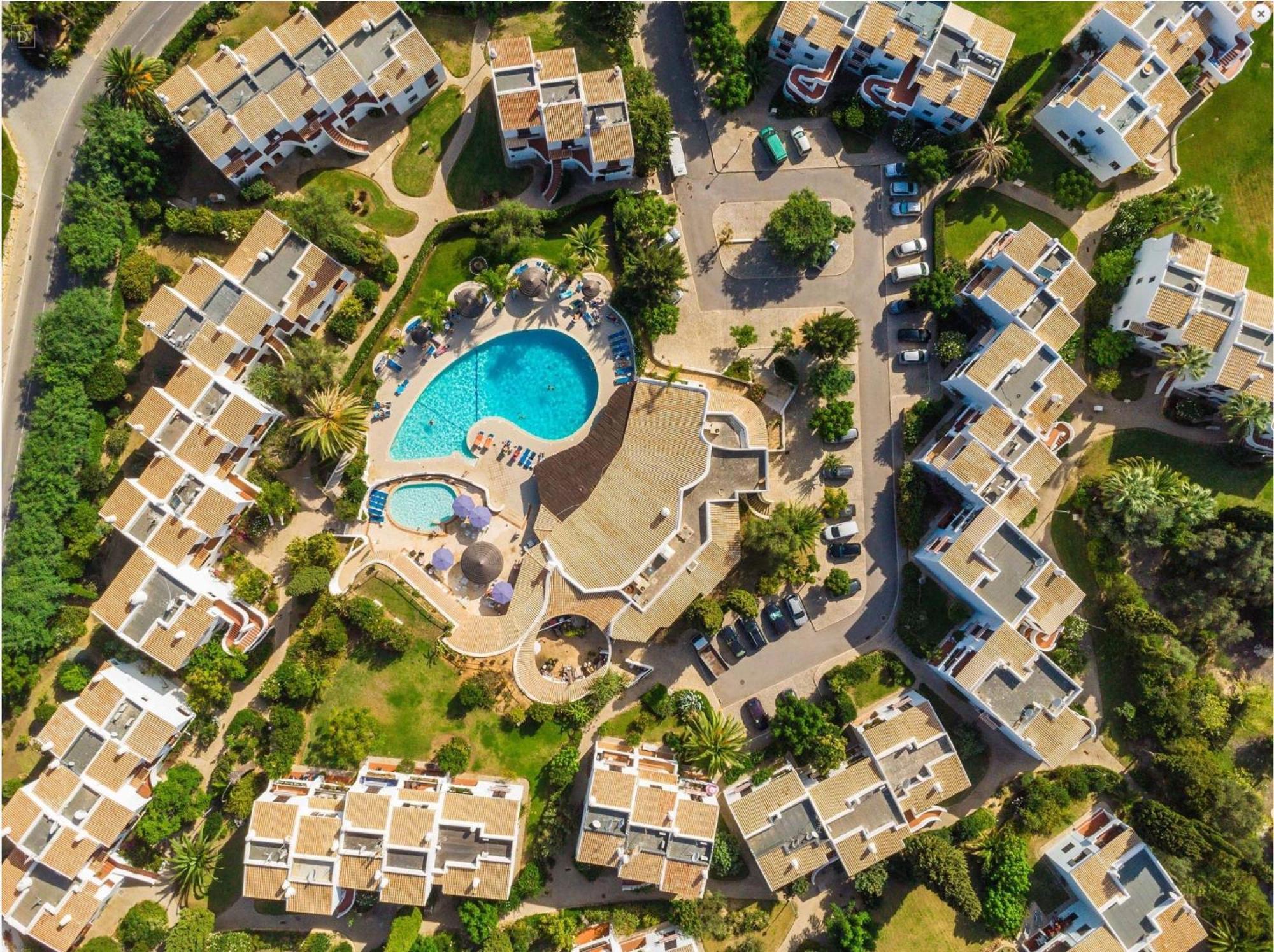 Coastal Retreat With Pool And Beach Access By Drago Rentals アルブフェイラ エクステリア 写真