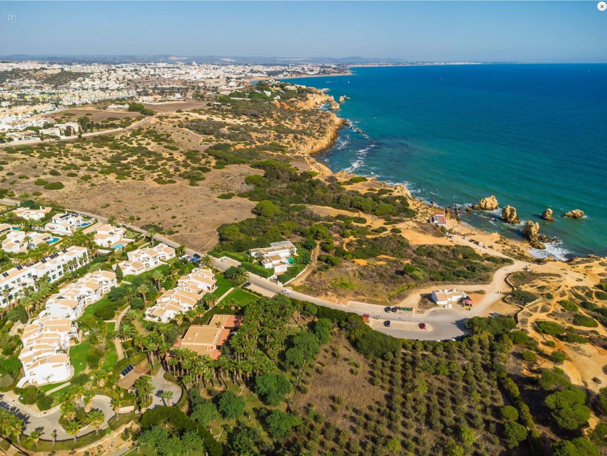 Coastal Retreat With Pool And Beach Access By Drago Rentals アルブフェイラ エクステリア 写真